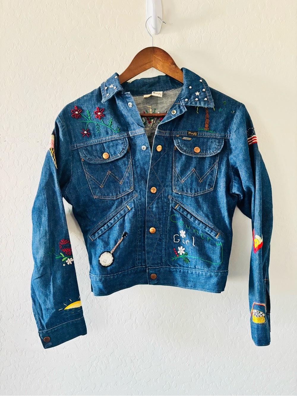 Vintage Wrangler Hand-Embroidered Blue Denim Jacket Country Western Folk Art S